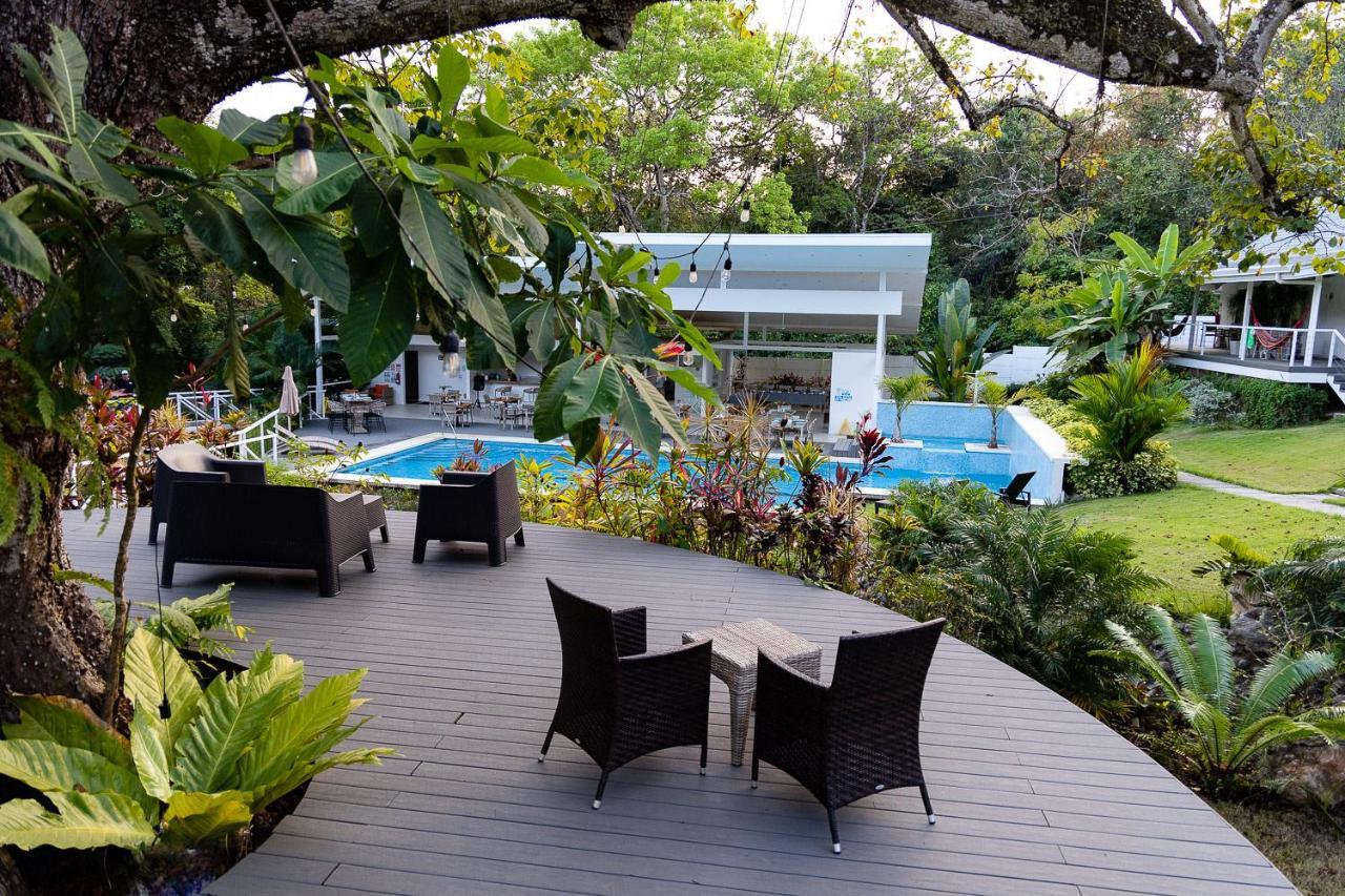 Aves Hotel Montezuma Exterior photo
